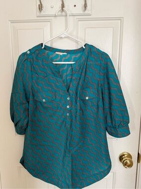 41 Hawthorn Teal and Brown Wave-Print Henley Blouse